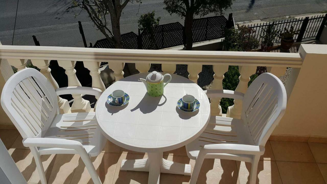 Ivoton Home Paphos Exteriör bild