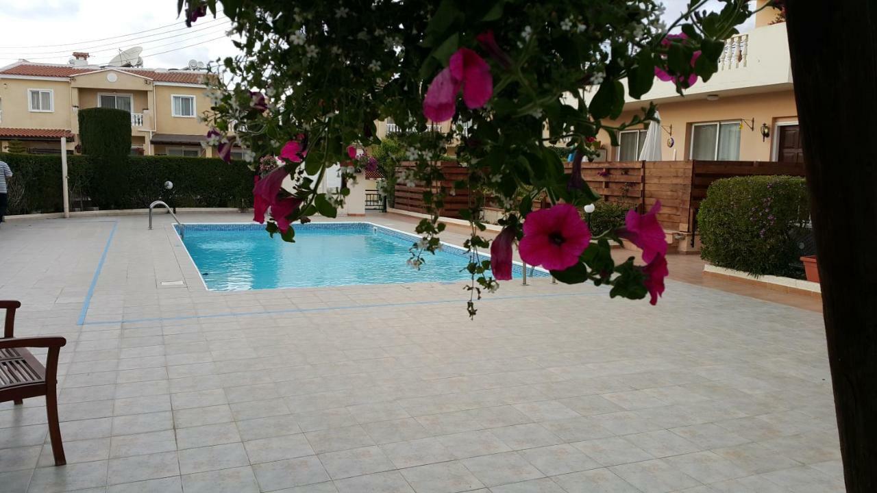 Ivoton Home Paphos Exteriör bild